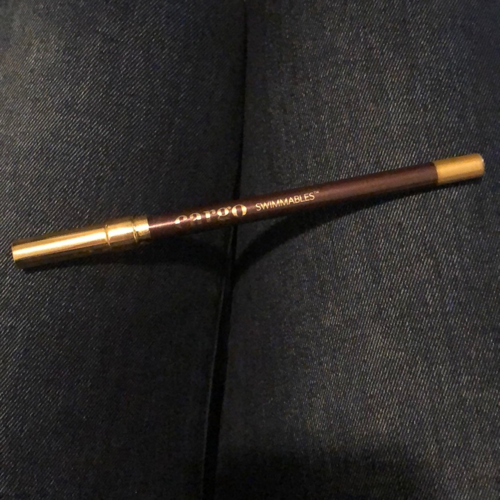 Cargo eye pencil swimmables